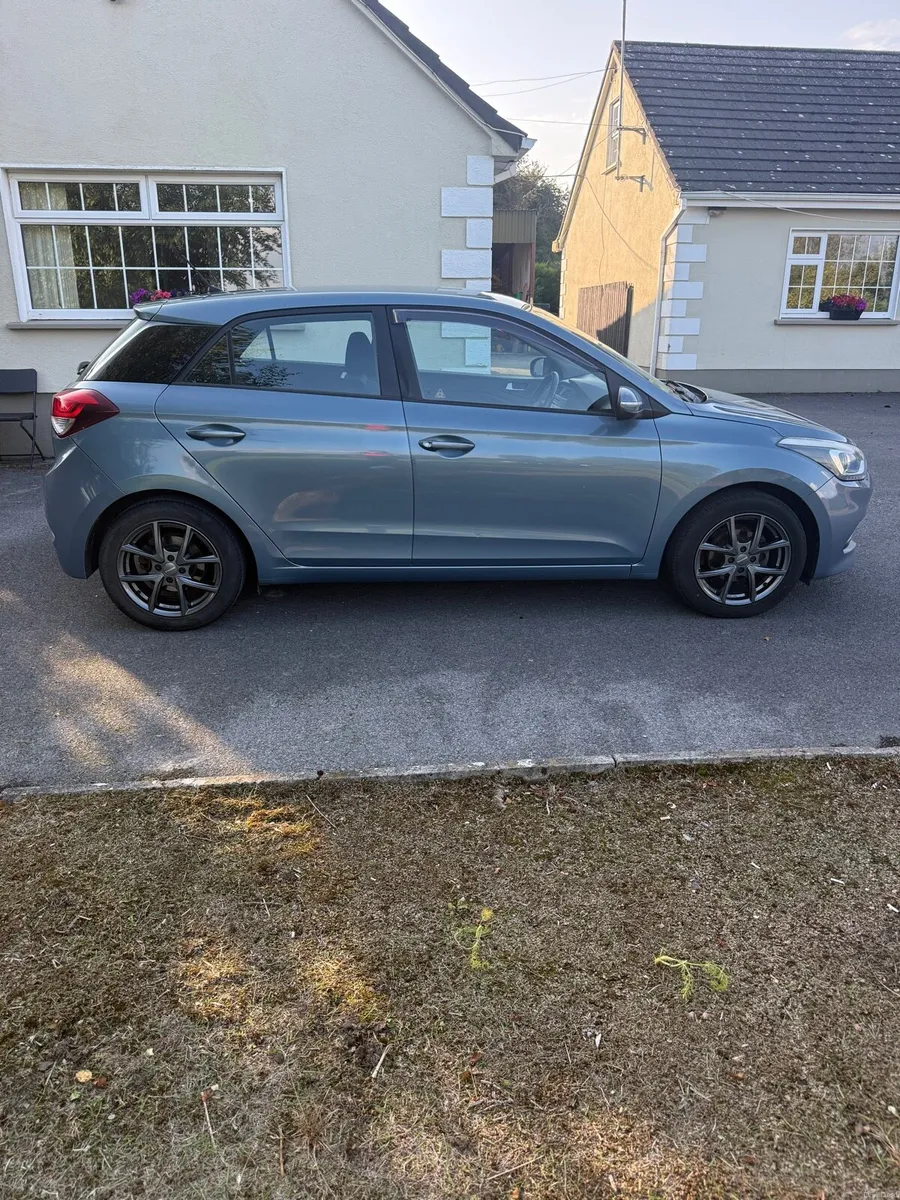 Hyundai i20 1.2 Deluxe - Image 5