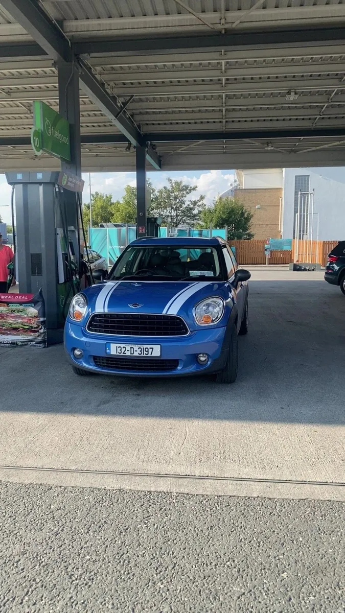 Mini Countryman - Image 1