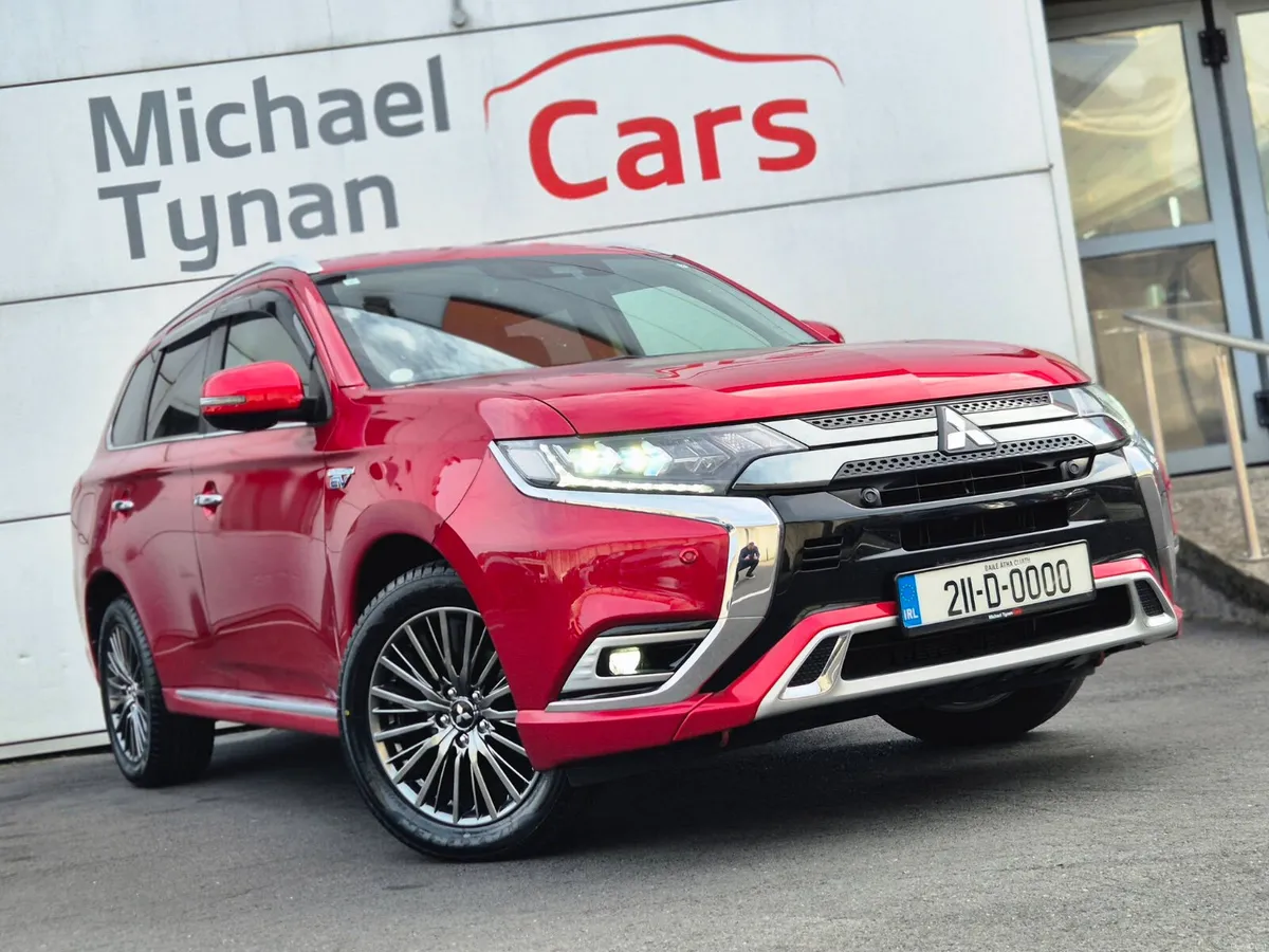 2021 Mitsubishi Outlander 2.4 PHEV G, CarPlay - Image 4