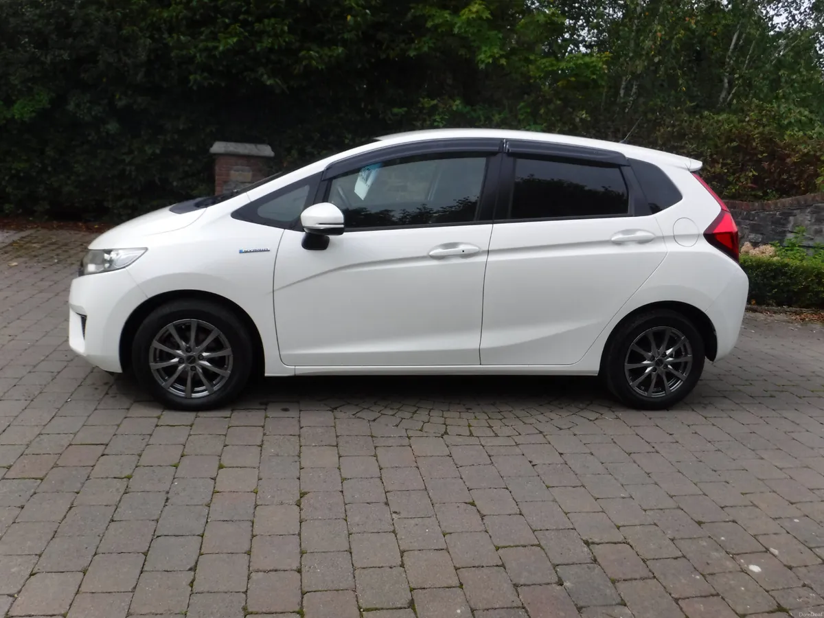 HONDA FIT 1.5 AUTO HYBRID L-SPEC ANDROID+CARPLAY - Image 5