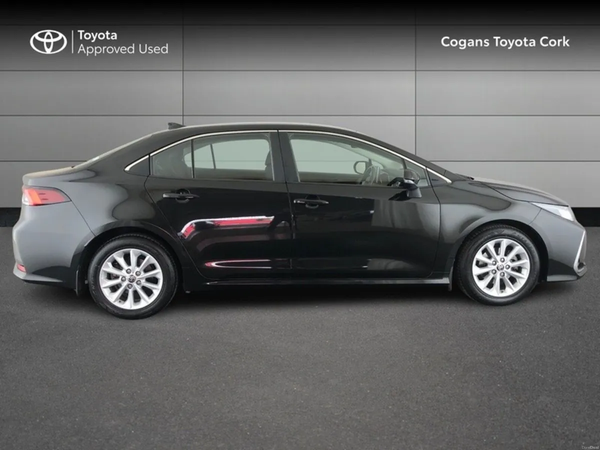 Toyota Corolla COROLLA Luna Saloon - Image 3