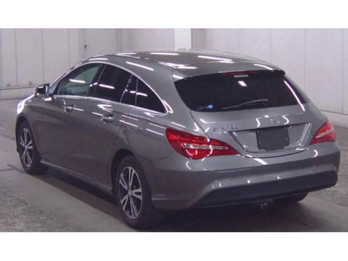 Mercedes-Benz CLA CLA 180 Shooting Brake 1.6 Petro - Image 3
