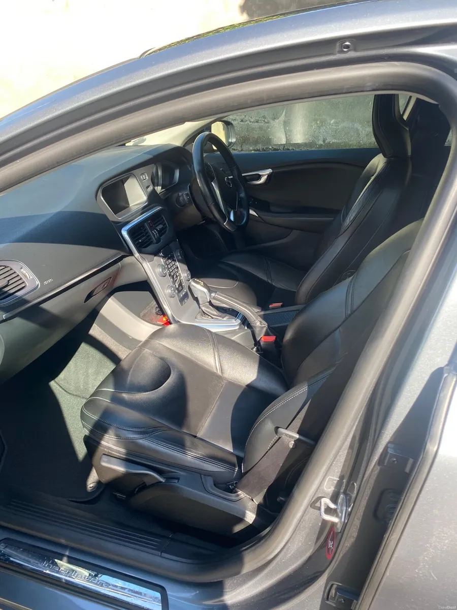 Volvo V40 2016 - Image 5
