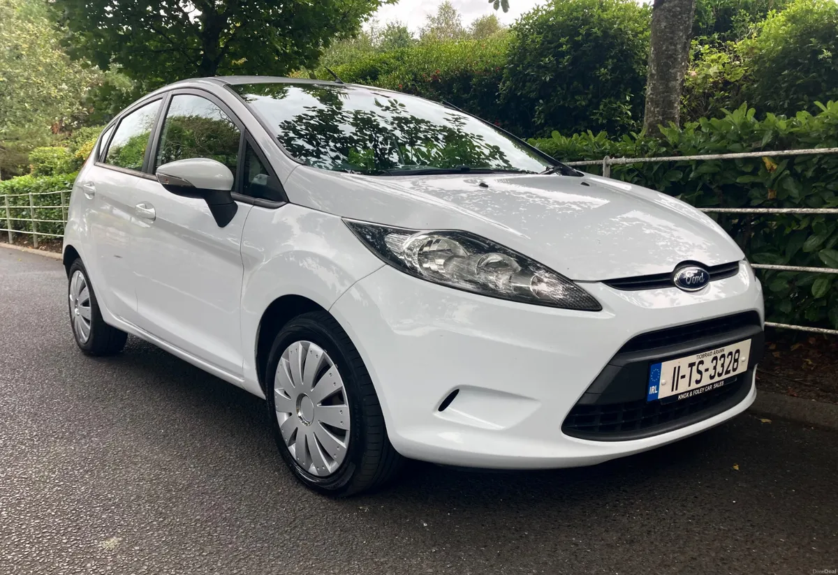 Ford Fiesta Style SE Edit 1.25 Perfect Starter Car - Image 3