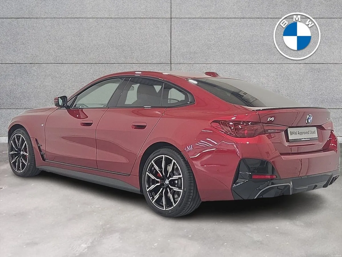 BMW i4 - Image 2