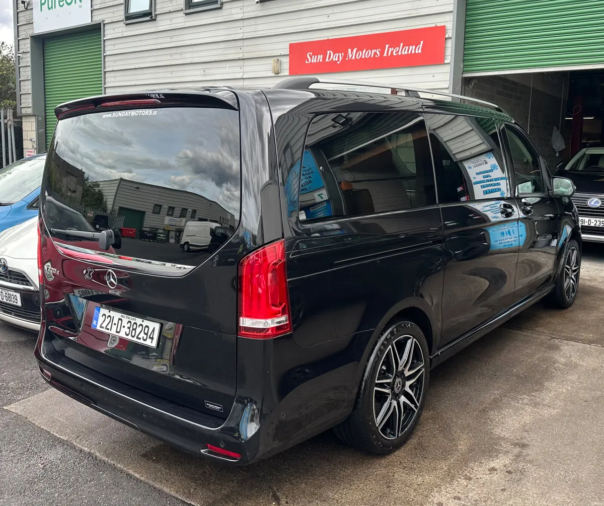 Mercedes-Benz V-Class 2022 - Image 2