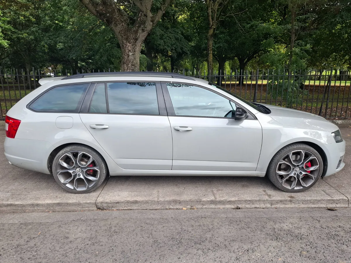 2015 SKODA OCTAVIA VRS ESTATE - Image 4