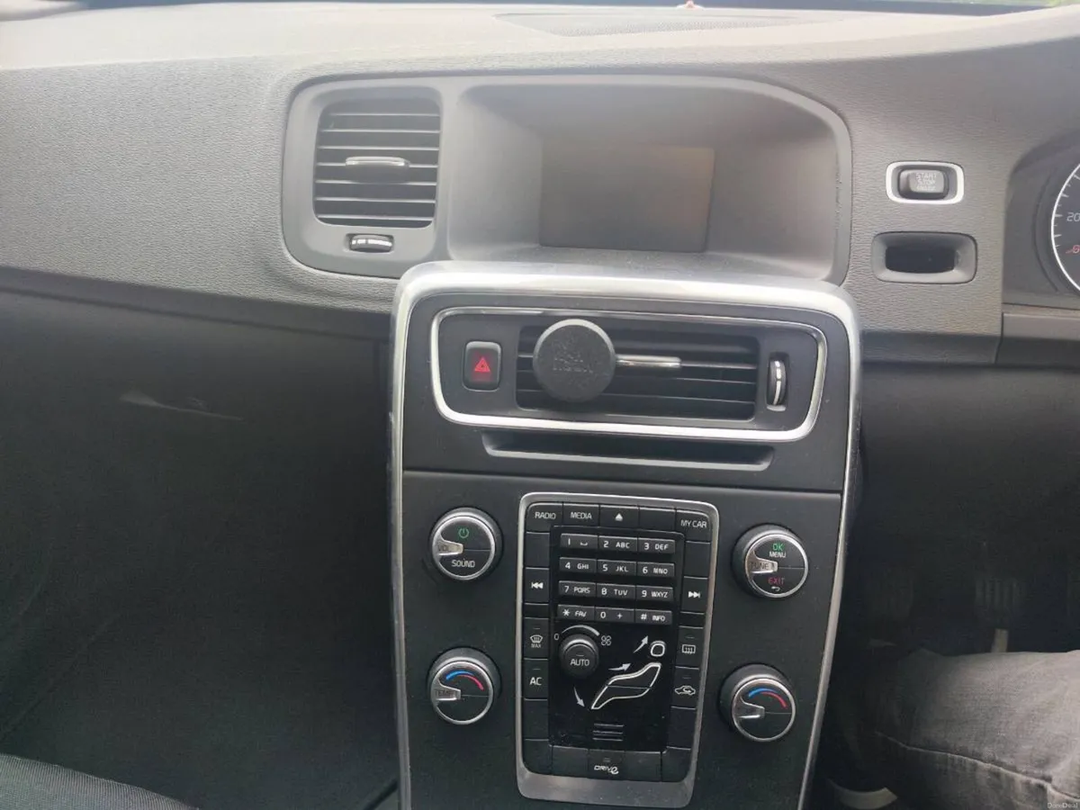 Volvo V60 - Image 6