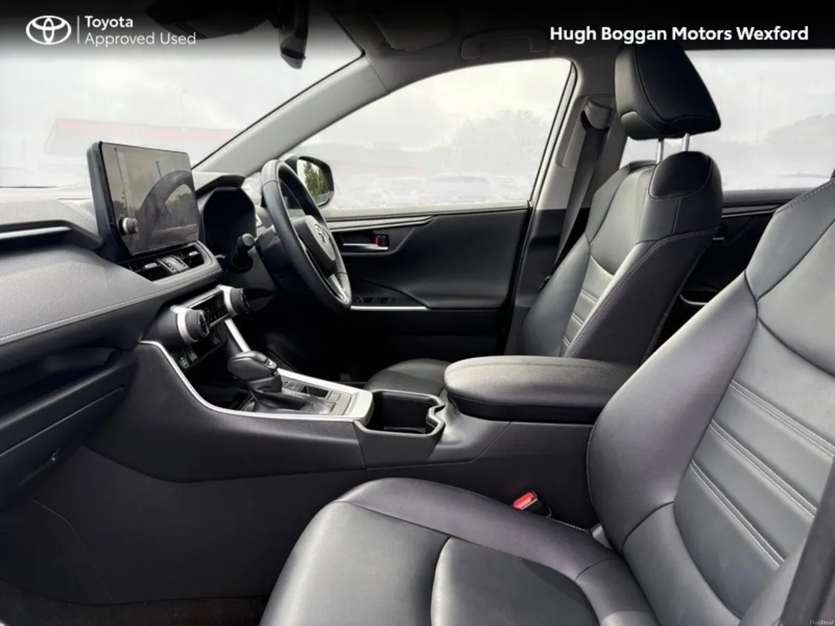 Toyota RAV4 HYBRID SOL - Image 6