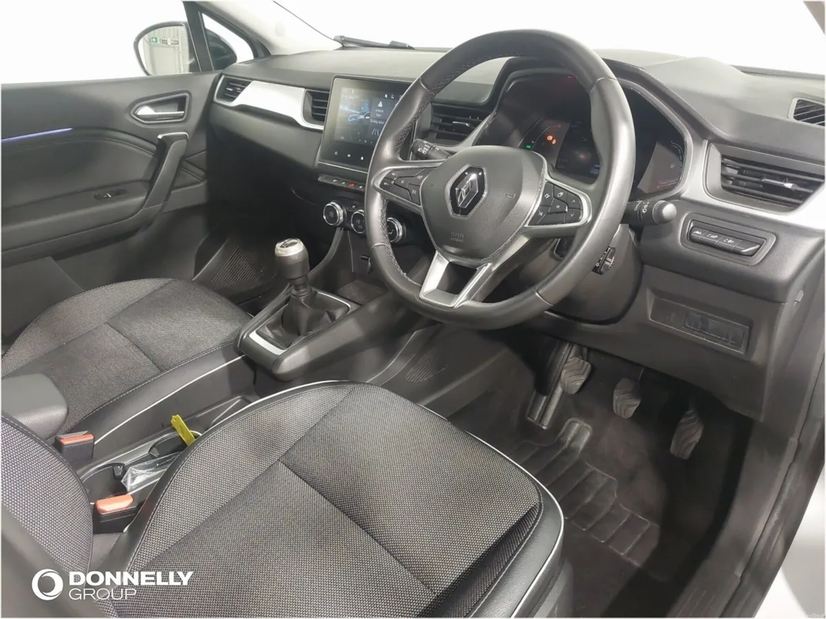 Renault Captur Hatchback Techno - Image 4