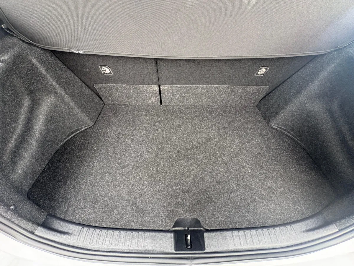 TOYOTA GR YARIS - Image 4