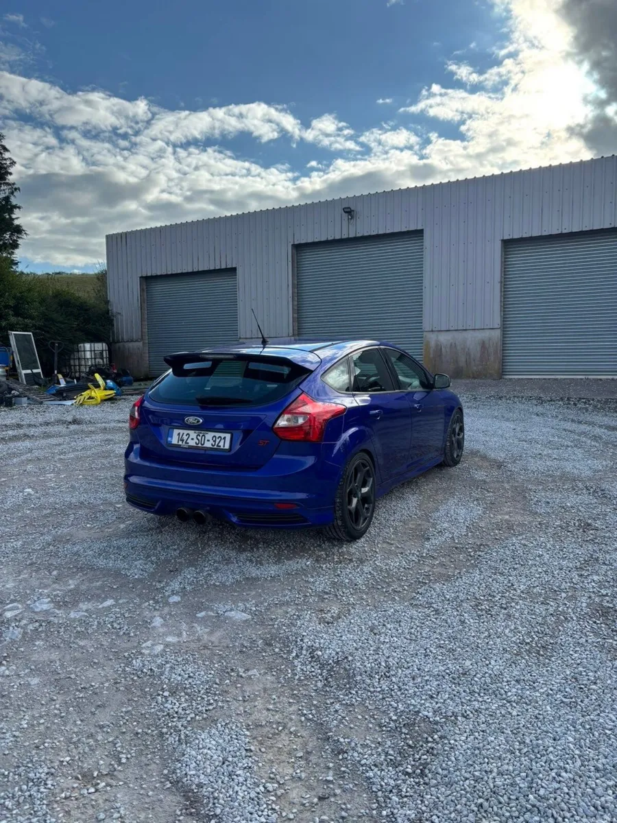 Ford Focus 2014 - Image 3