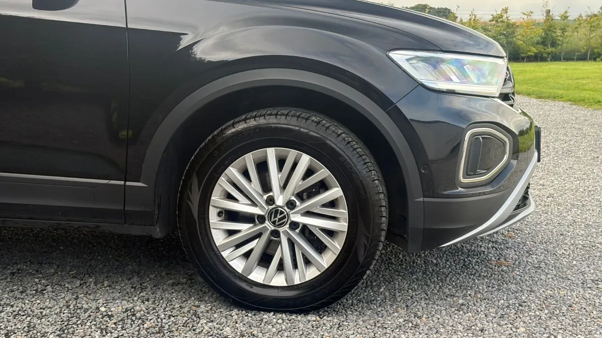 Volkswagen T-Roc 2022 - Image 3
