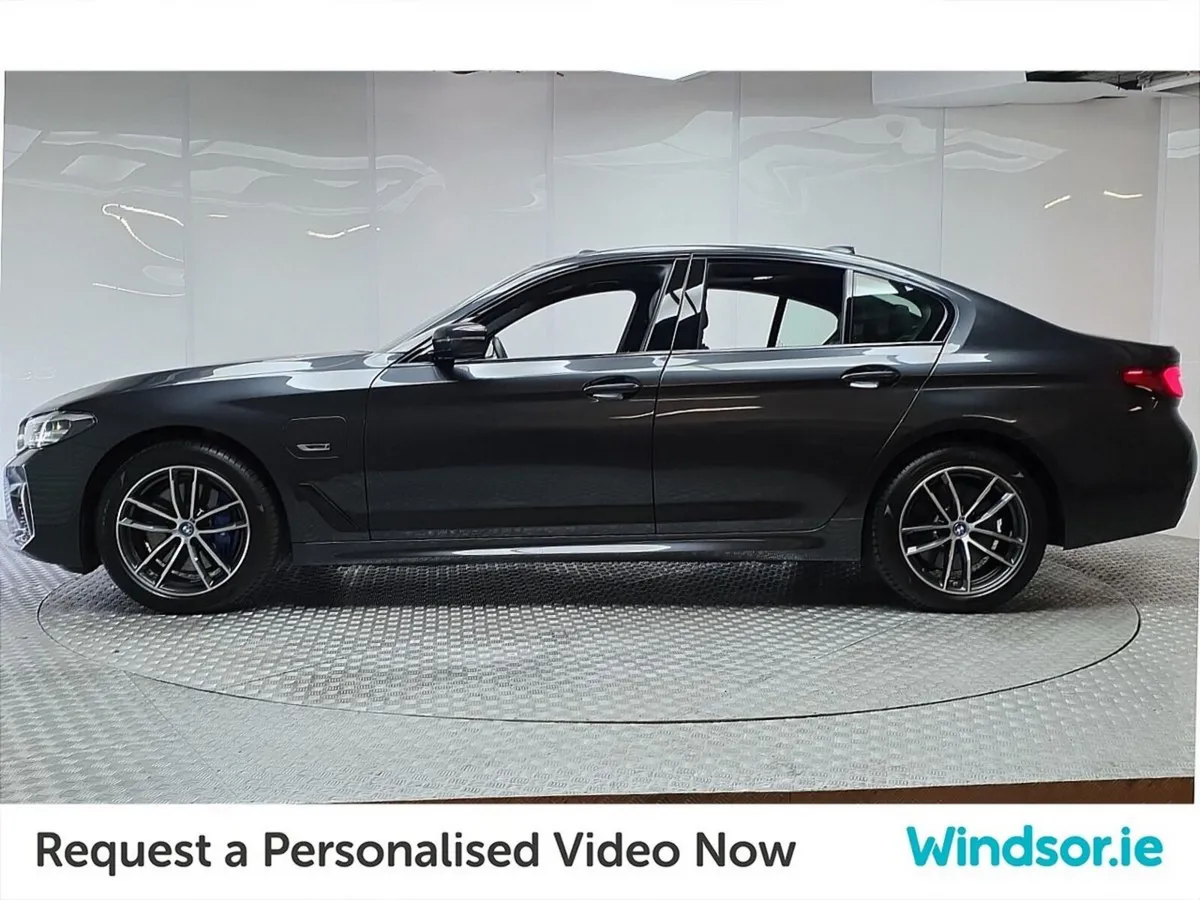 BMW 5-Series 530E M Sport 292BHP *SUN ROOF* - Image 5