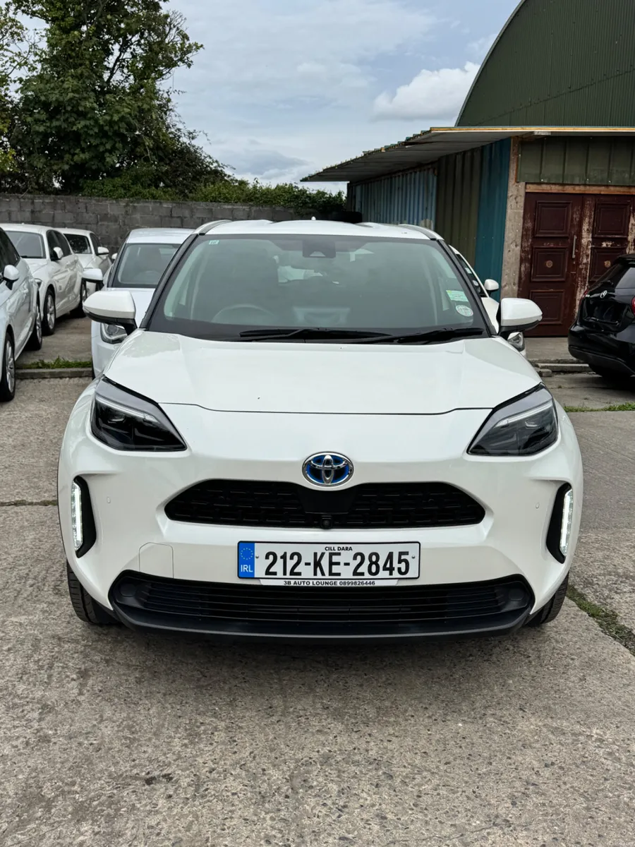 Toyota Yaris Cross 1.5 Hyrbid 72000kms 2021 - Image 3