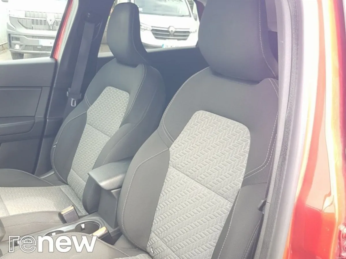 Renault Captur LIMITED - Image 5