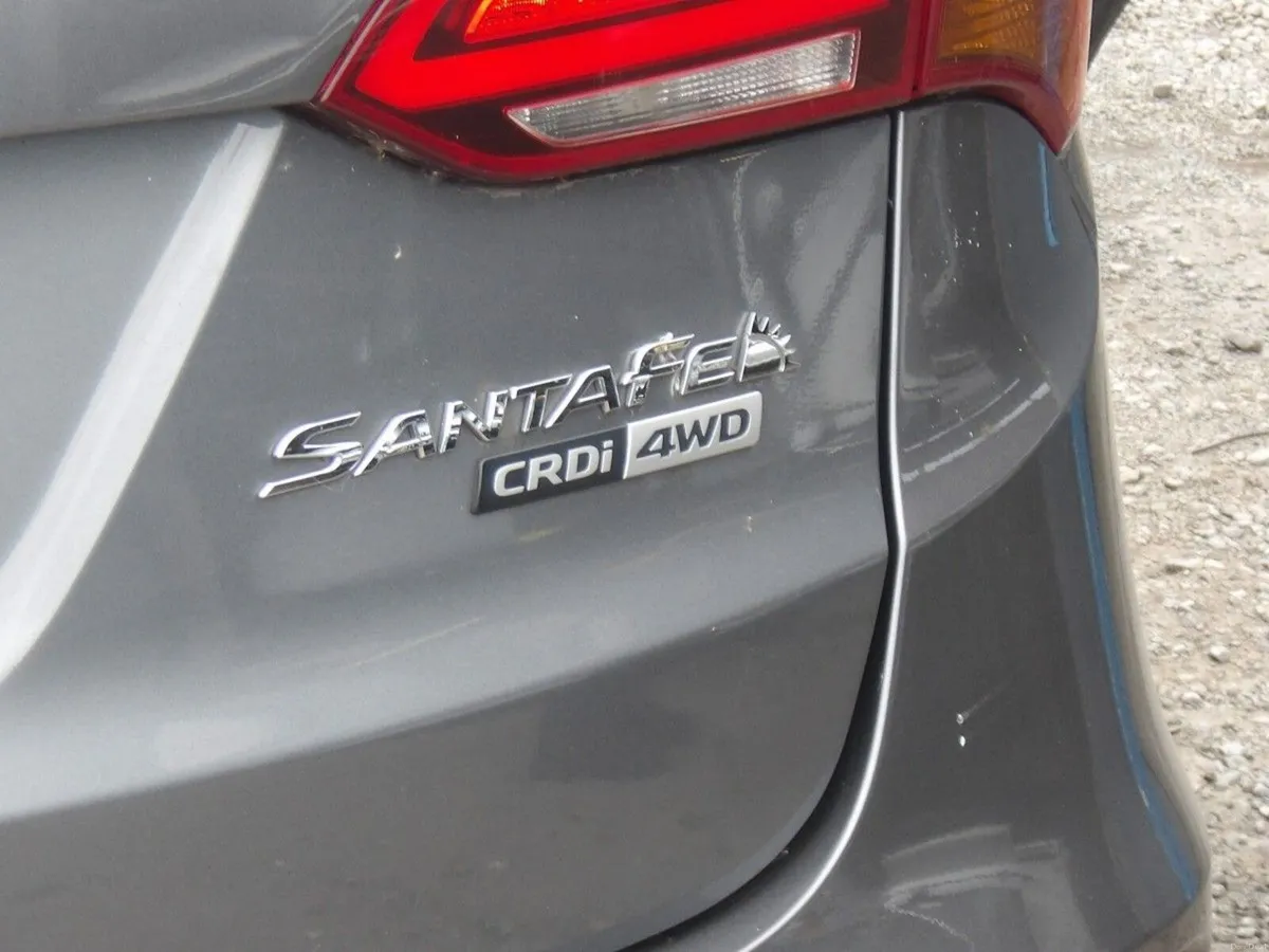 Hyundai Santa Fe 2.2 CRDi 4X4 Executive - Image 2