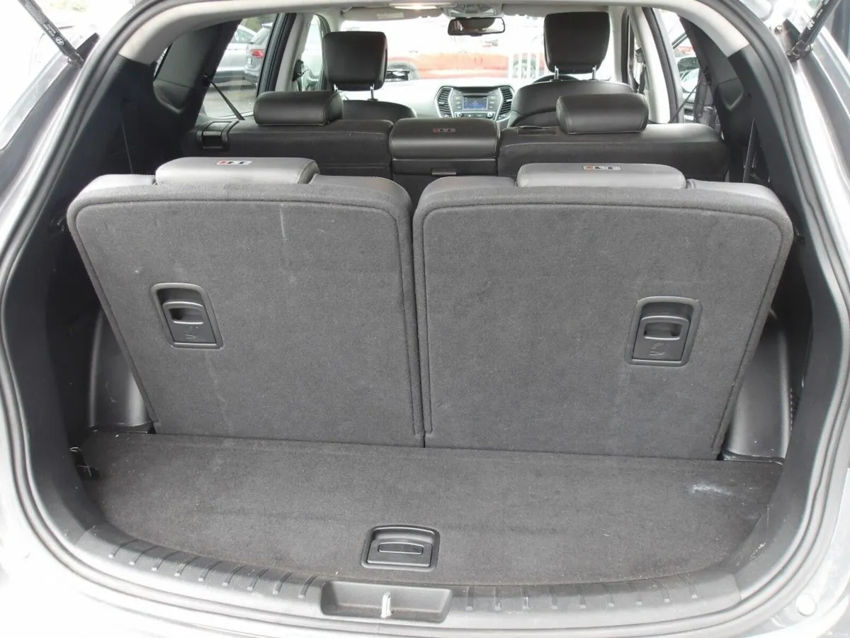 Hyundai Santa Fe 2.2 CRDi 4X4 Executive - Image 4
