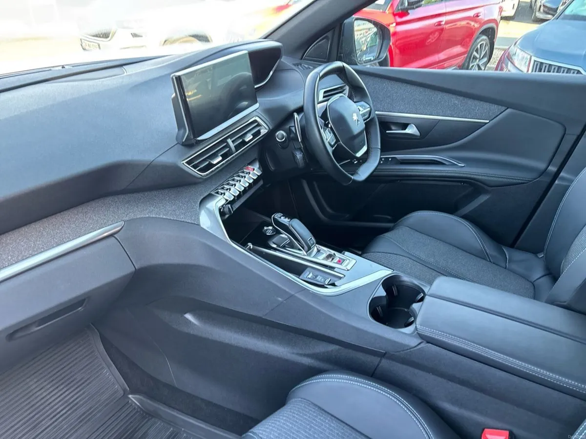 Peugeot 3008 1.5 BlueHDi 130bhp Auto Allure DSG - Image 2
