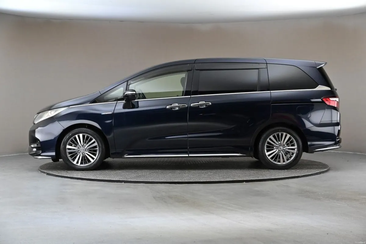Honda Odyssey 2.0 HYBRID ABSOLUTE **HALF LEATHER** - Image 5