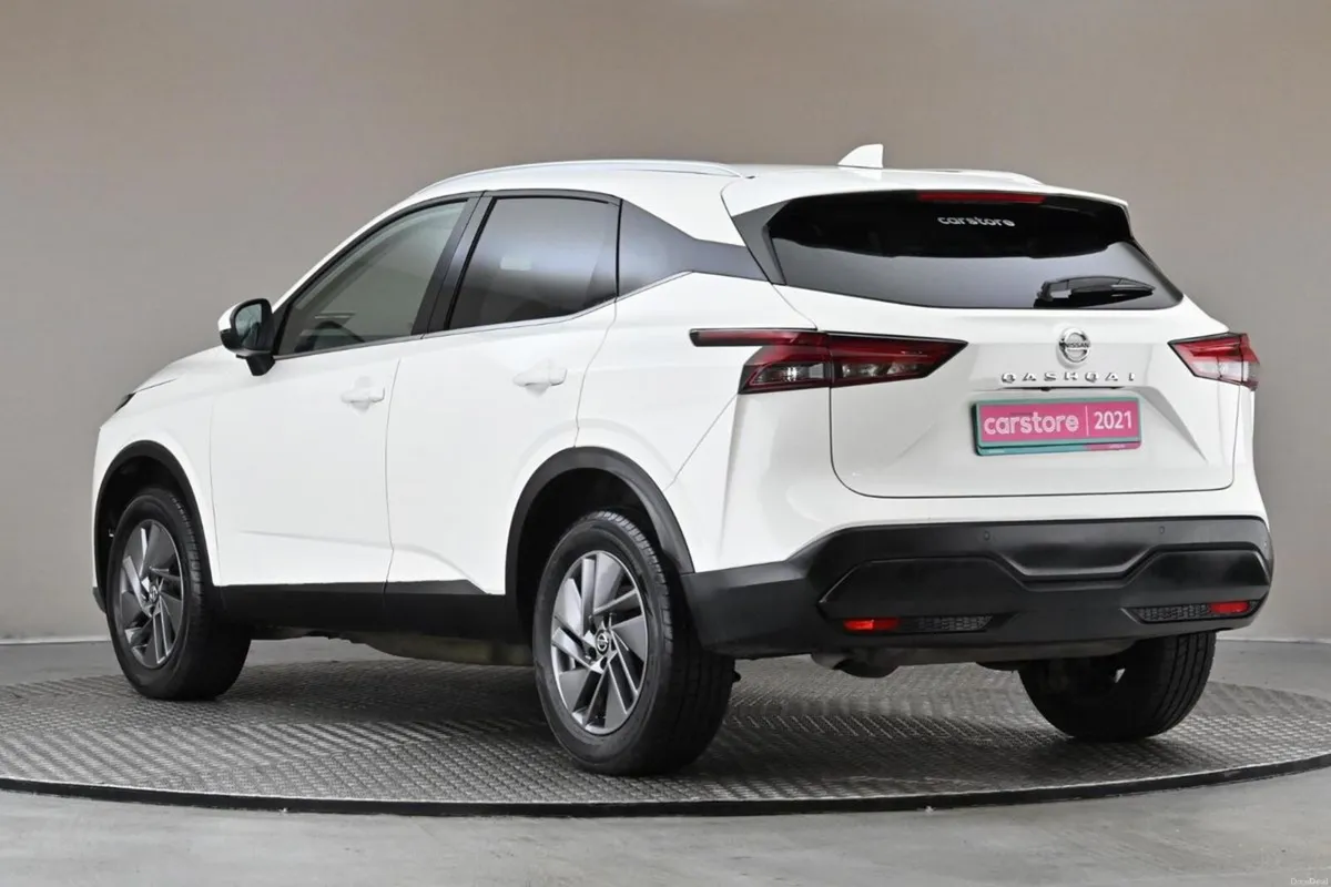 Nissan Qashqai 1.3 MILD HYBRID SV 6SPD MHEV **GLAS - Image 6