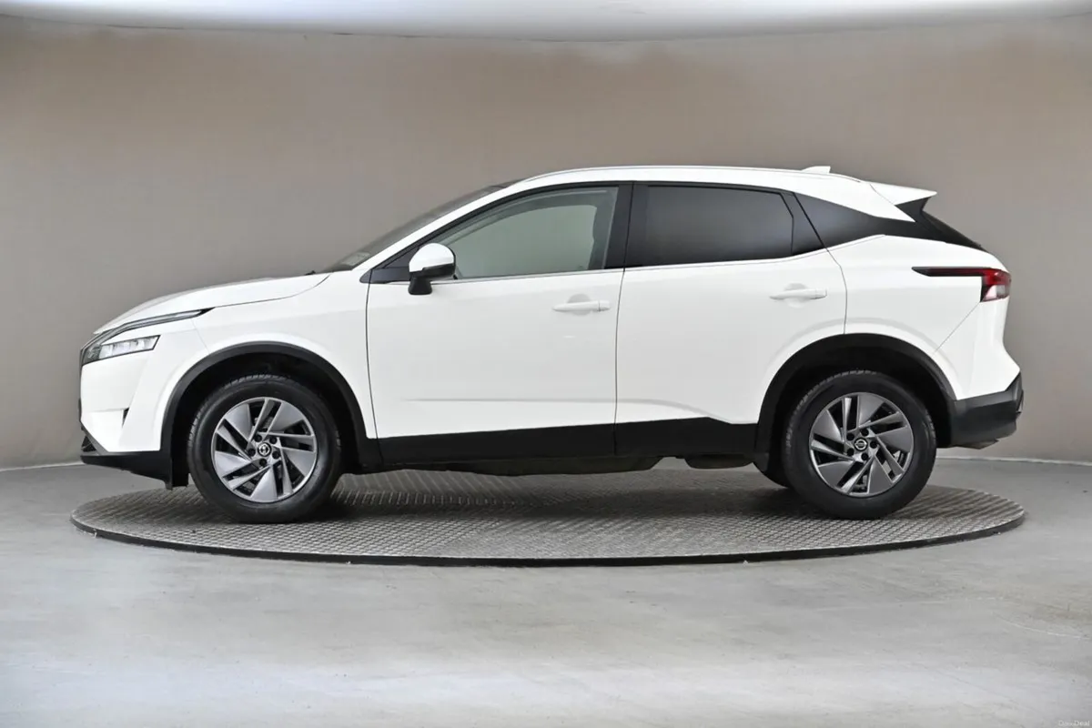 Nissan Qashqai 1.3 MILD HYBRID SV 6SPD MHEV **GLAS - Image 5