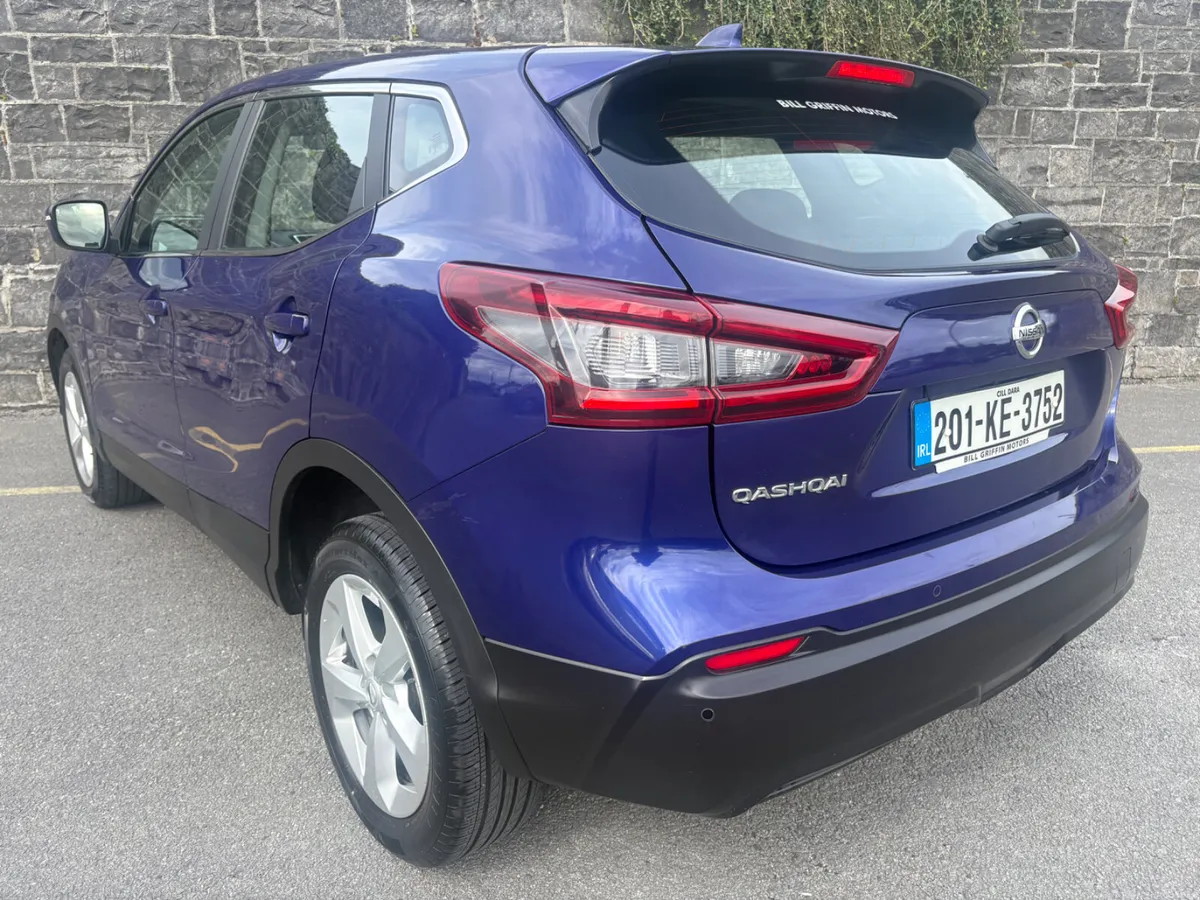 20 Nissan Qashqai AUTO! 1 Owner! - Image 2