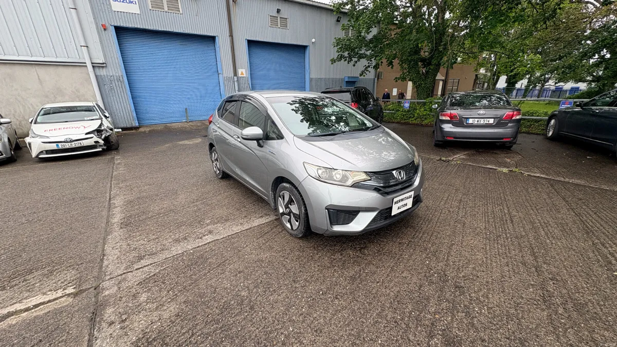 Honda Fit 1.5 Hybrid Petrol 2014 - Image 3