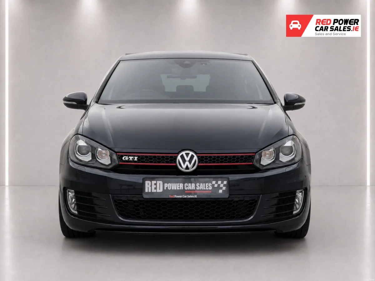 2011 VW GOLF GTI//VERY LOW KM - Image 3
