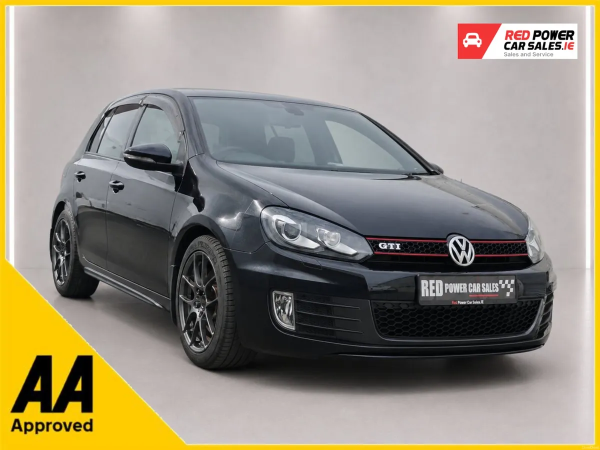 2011 VW GOLF GTI//VERY LOW KM - Image 1