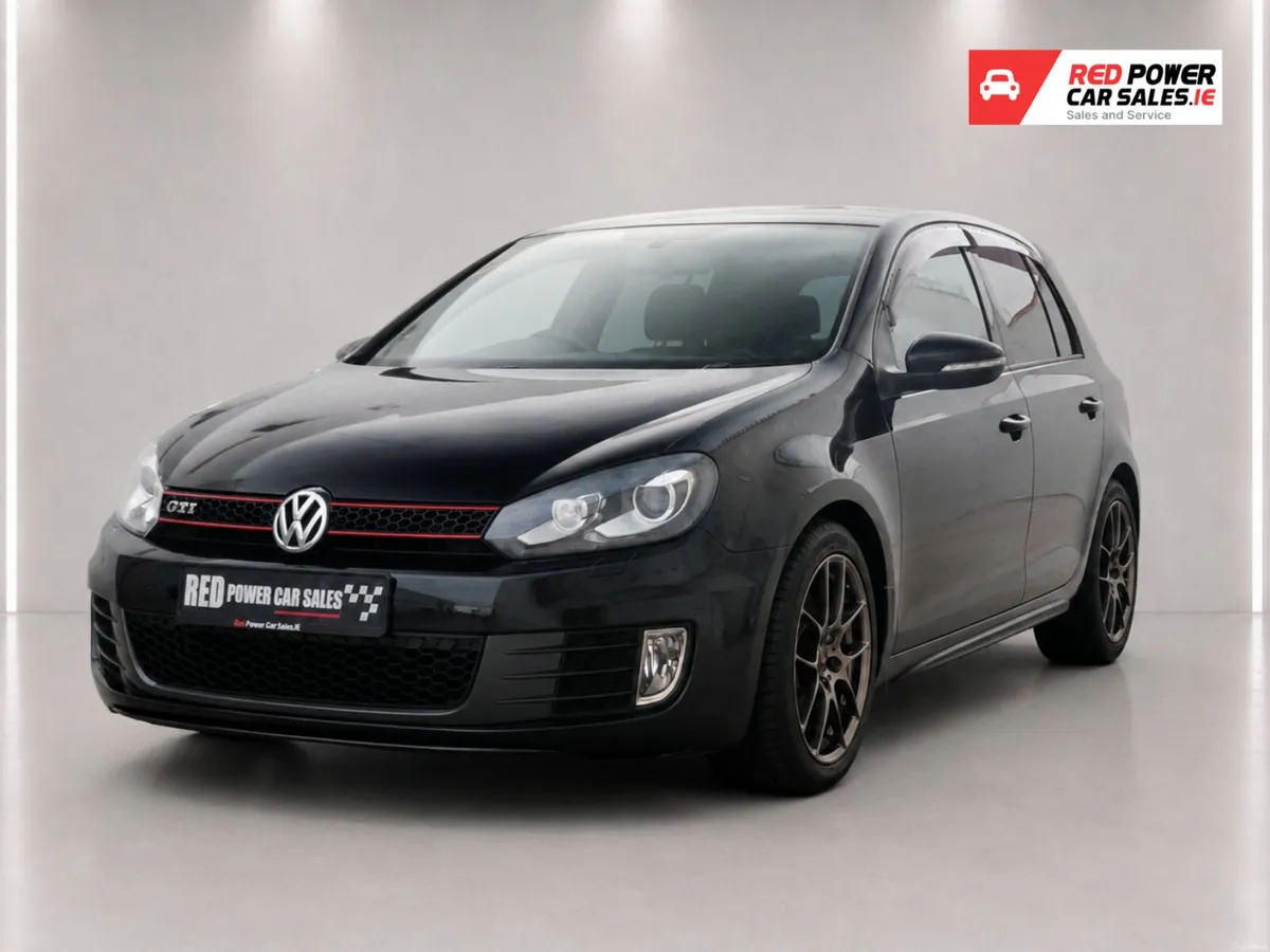 2011 VW GOLF GTI//VERY LOW KM - Image 2