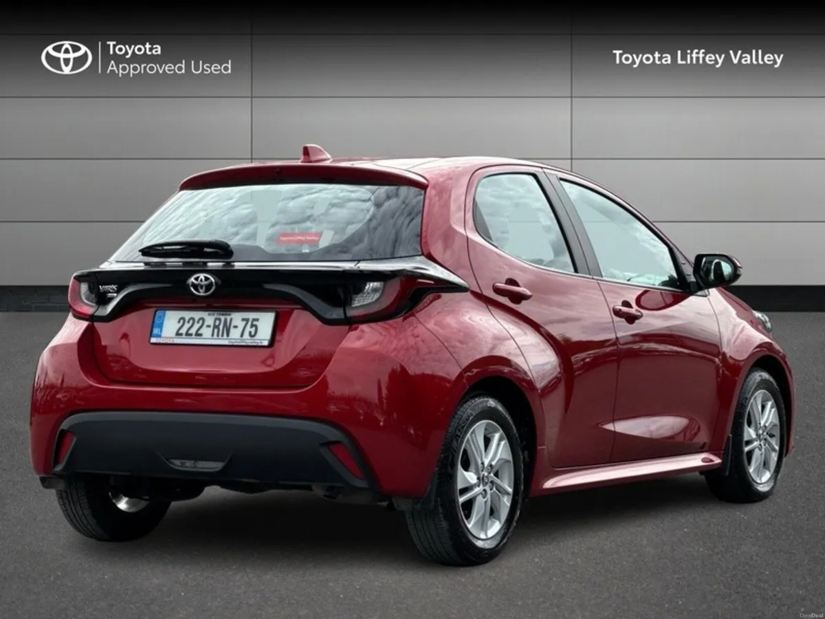 Toyota Yaris YARIS 1.0 LUNA - Image 2