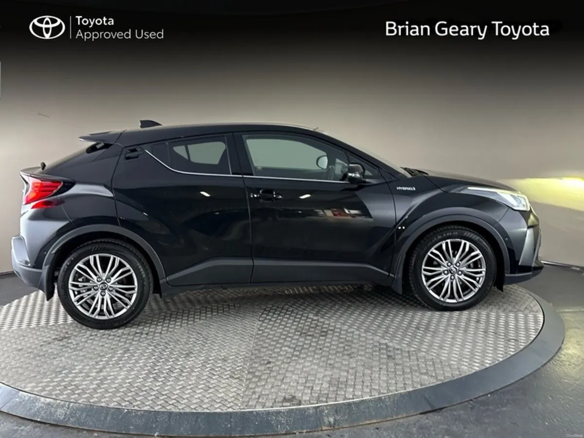 Toyota C-HR HYBRID SOL - Image 3