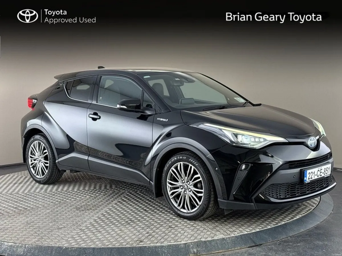 Toyota C-HR HYBRID SOL - Image 1