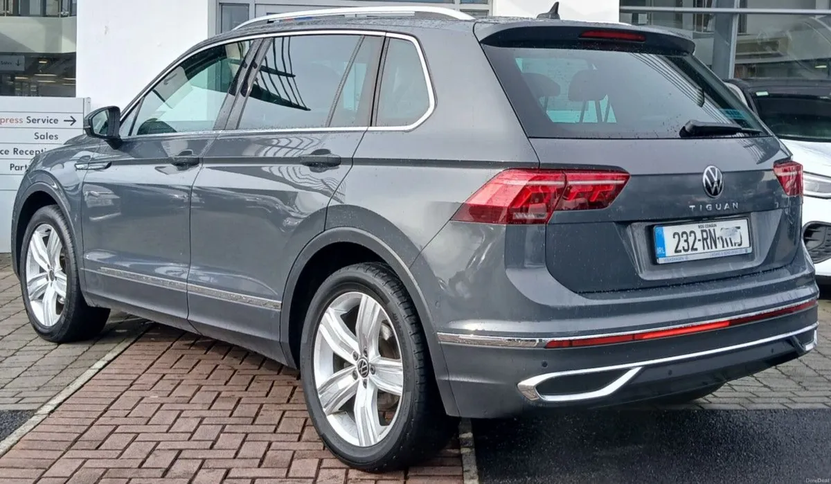 Volkswagen Tiguan Elegance 2.0 TDI 150HP **REAR VI - Image 4