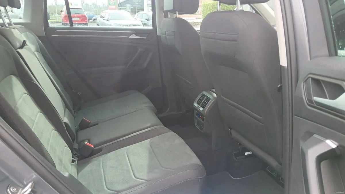 Volkswagen Tiguan Elegance 2.0 TDI 150HP **REAR VI - Image 6