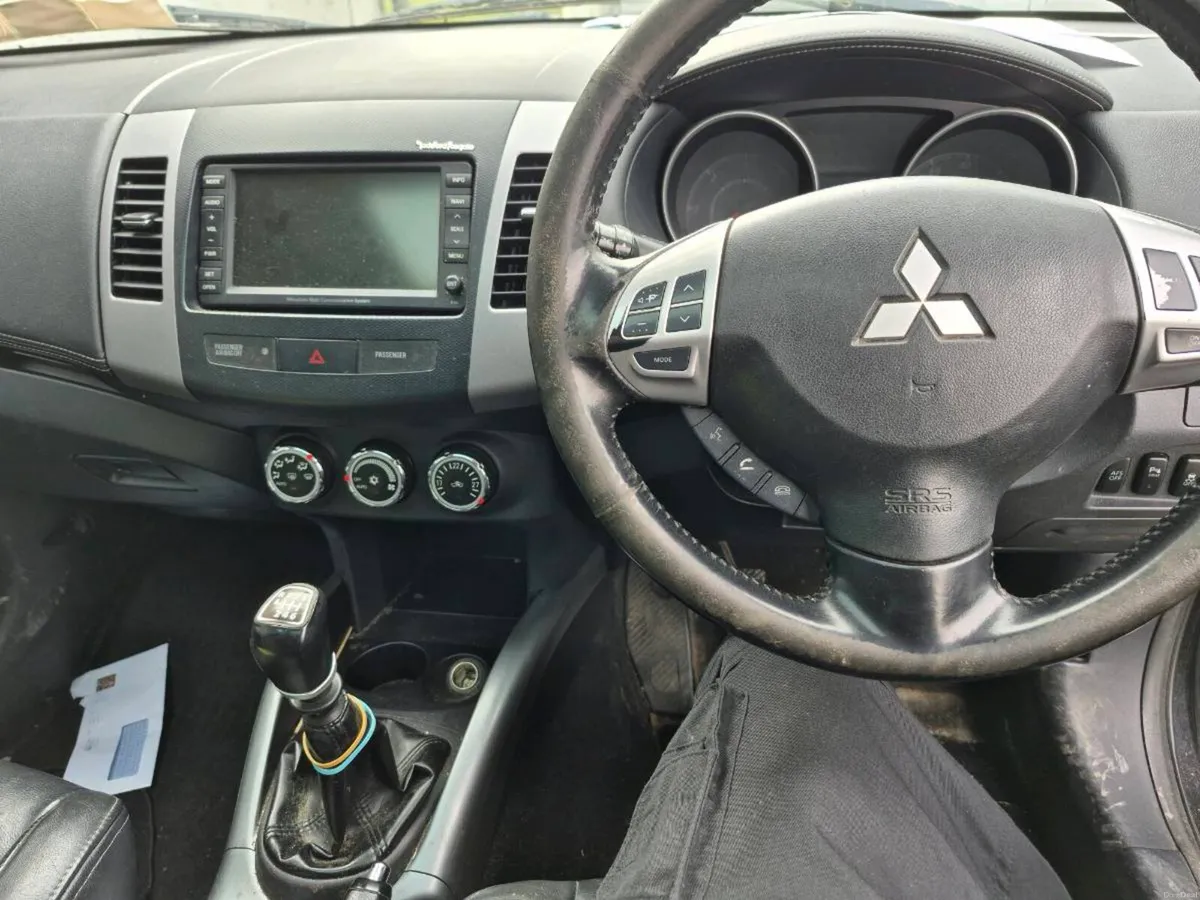 Mitsubishi outlander 7 seater - Image 5