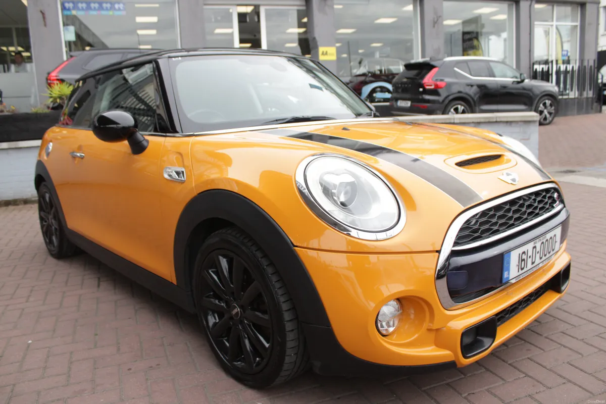 2.0SD COOPER EDITION 3DR HATCHBACK AUTO // AS NEW - Image 2