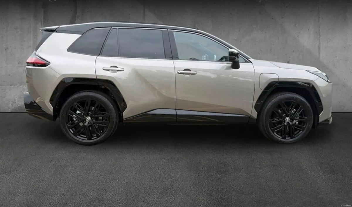 261 Toyota RAV4  sport - Image 2