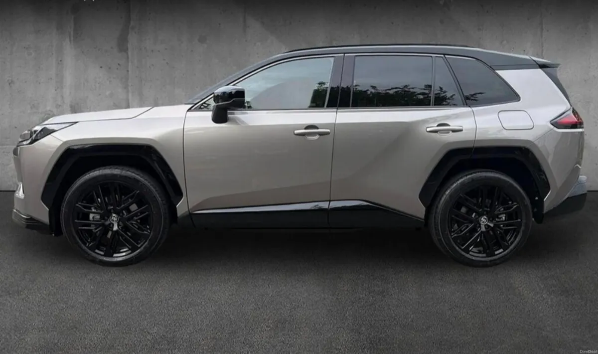261 Toyota RAV4  sport - Image 1