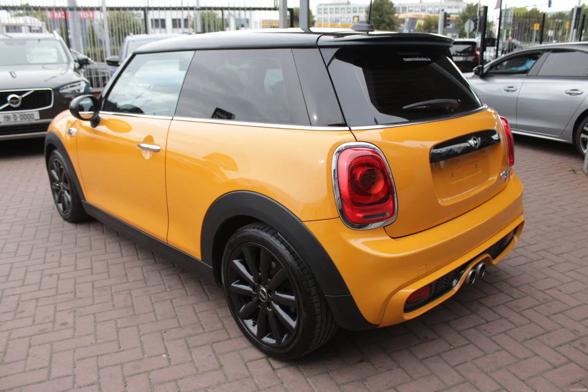 2.0SD COOPER EDITION 3DR HATCHBACK AUTO // AS NEW - Image 6