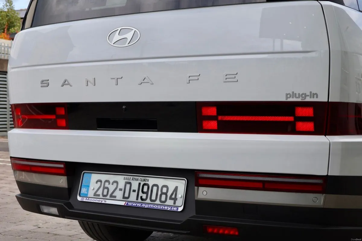 Hyundai Santa Fe Premium , Pre Reg Sale, Plug-in H - Image 4