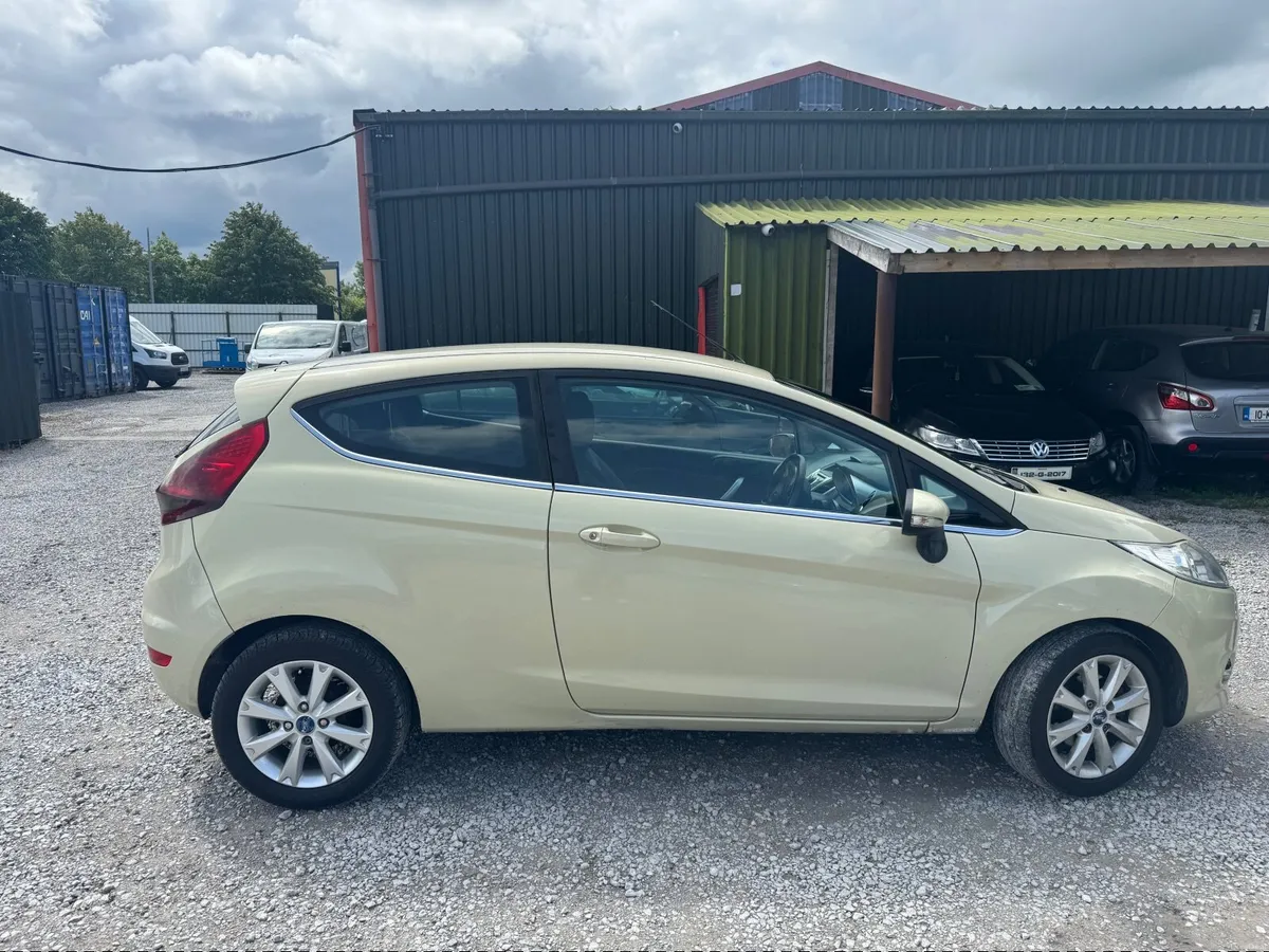 Ford Fiesta 2008(Manual ) - Image 6