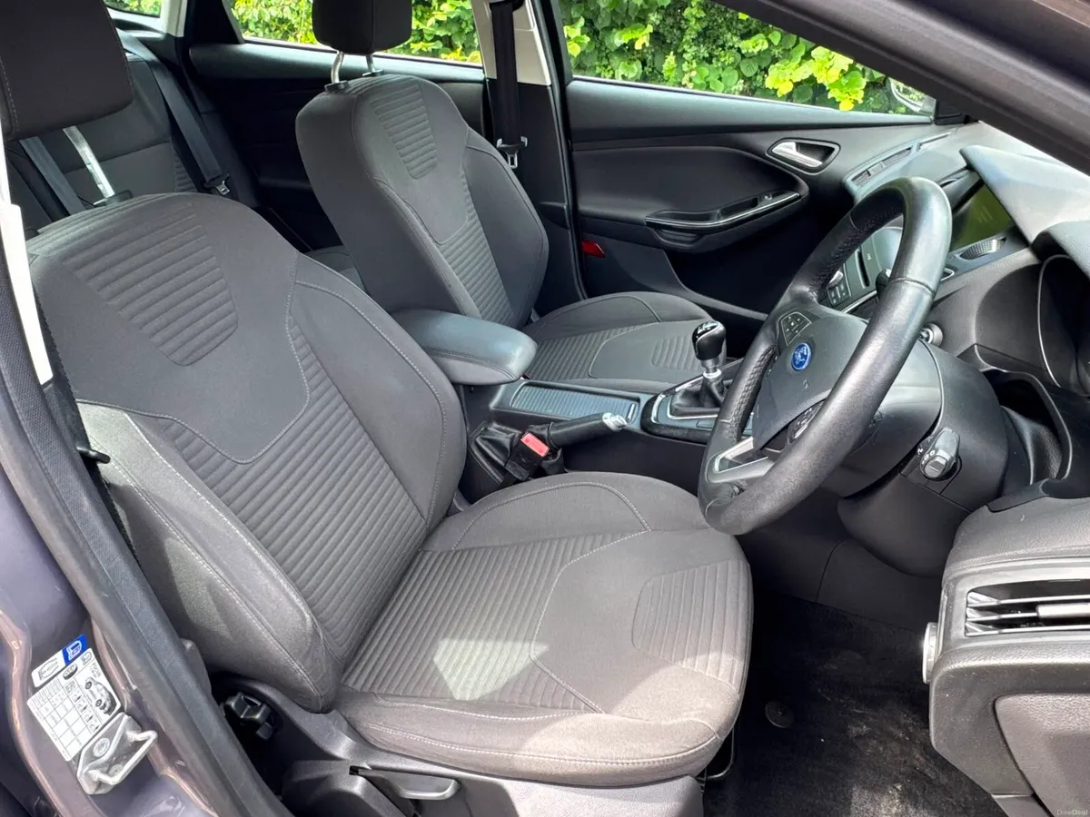 Ford Focus low mileage - Image 6