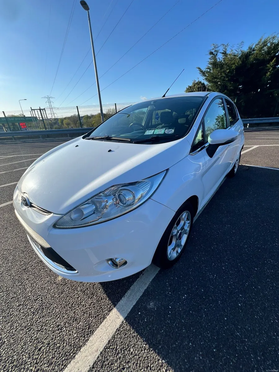 Ford Fiesta Titanium 2012 - Image 3