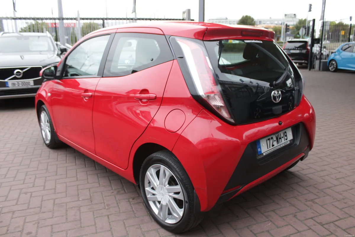 1.0 X-PLAY 5DR HATCHBACK // HUGE SPEC // 105,000KM - Image 6