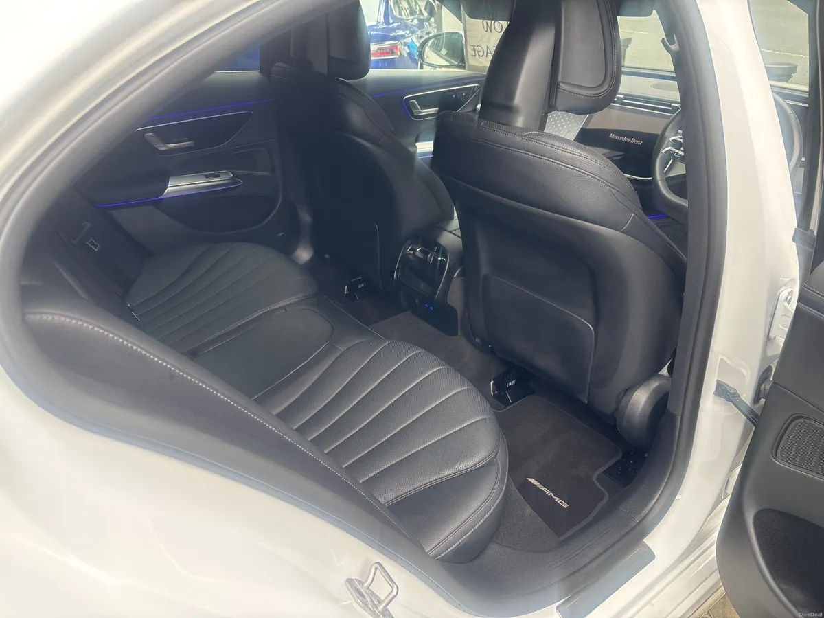 Mercedes-Benz E-Class 2025 - Image 5