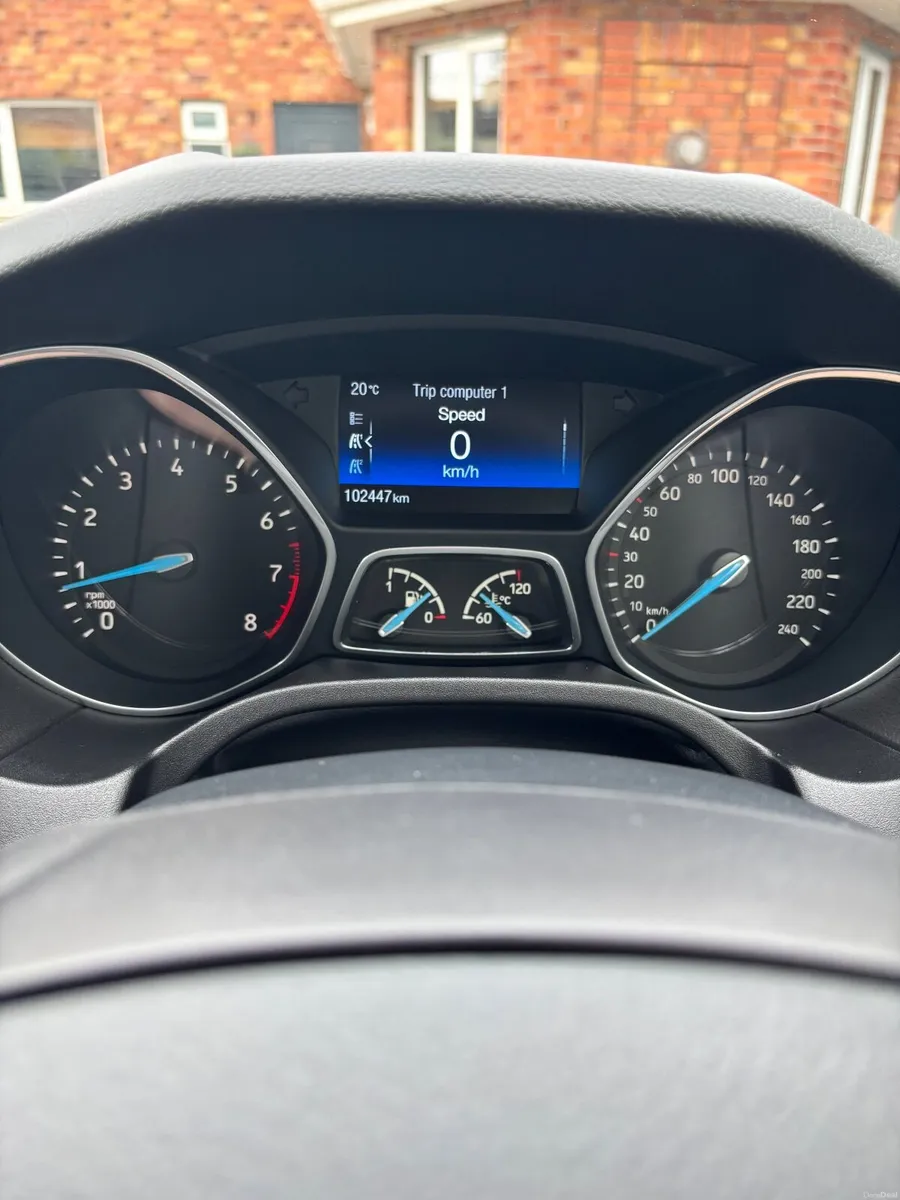 182 Ford Focus Titanium 1.0 EcoBoost 125PS 6Spd - Image 3