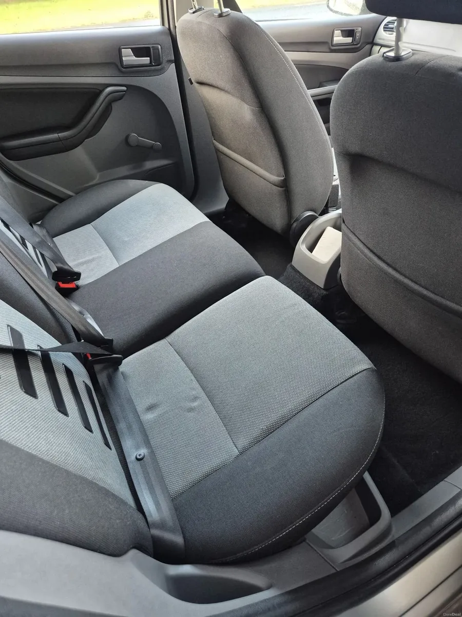 Ford Focus 2010 - Image 3