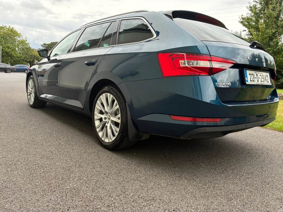 Skoda Superb 2022 D DSG FULL SERVICE HISTORY ! - Image 4
